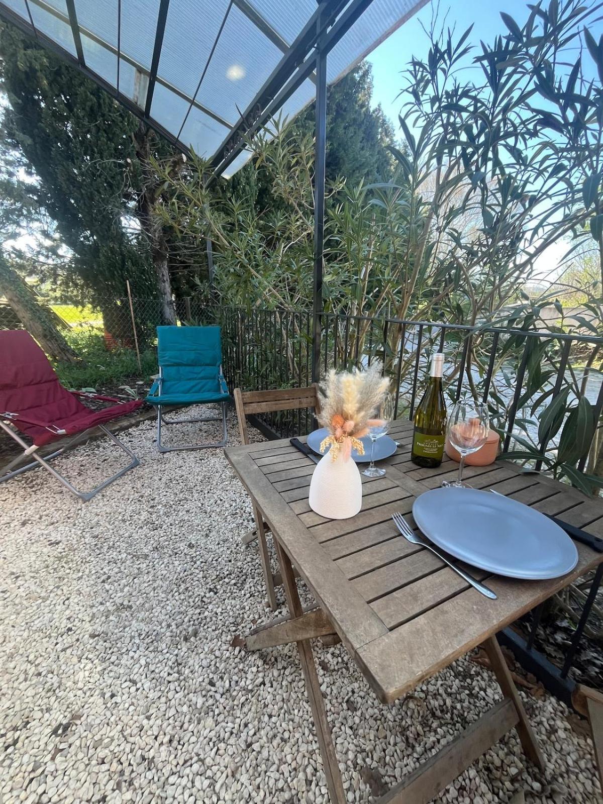 Studio Cosy Avec Climatisation Et Terrasse Malataverne ภายนอก รูปภาพ