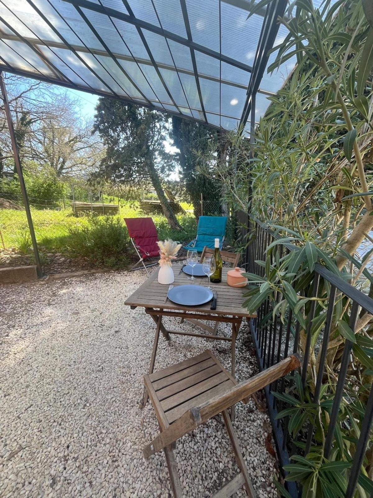 Studio Cosy Avec Climatisation Et Terrasse Malataverne ภายนอก รูปภาพ